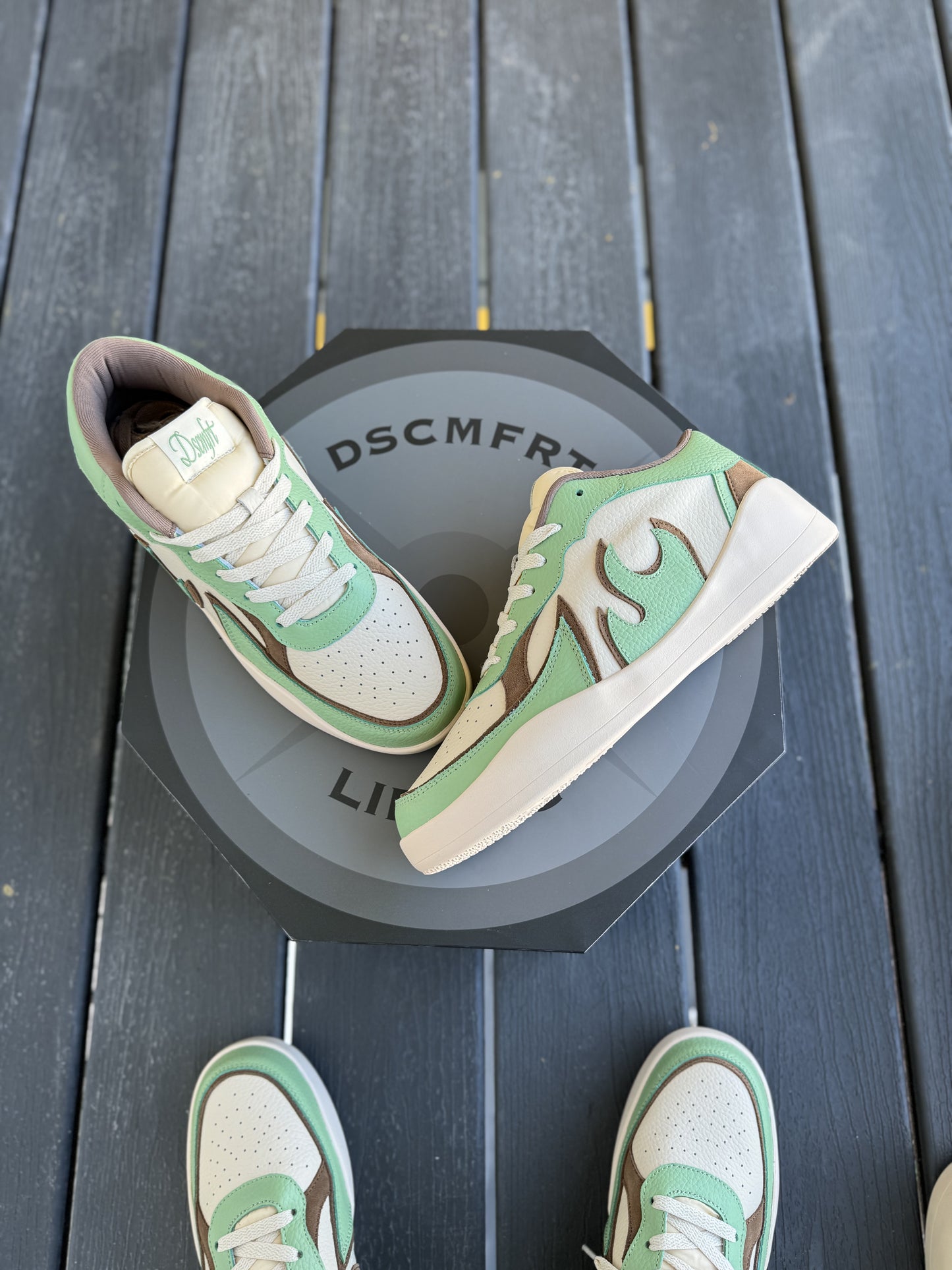 DSCMFRT 1.0 Sage Lifting Low Tops