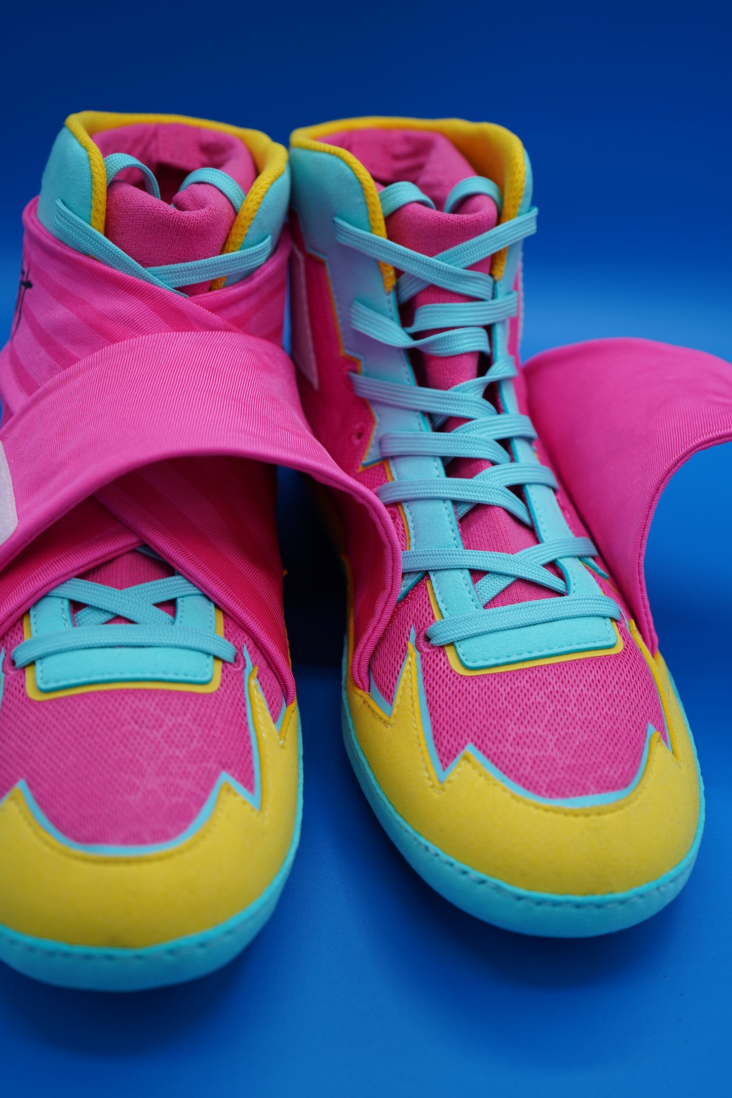 Cross-Face Wrestling Shoes